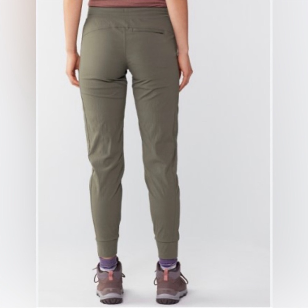 Athleta green Trekkie North Jogger 6T tall pants - Picture 4 of 9
